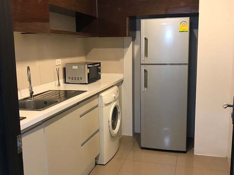 Condominium in Near United Nations 
